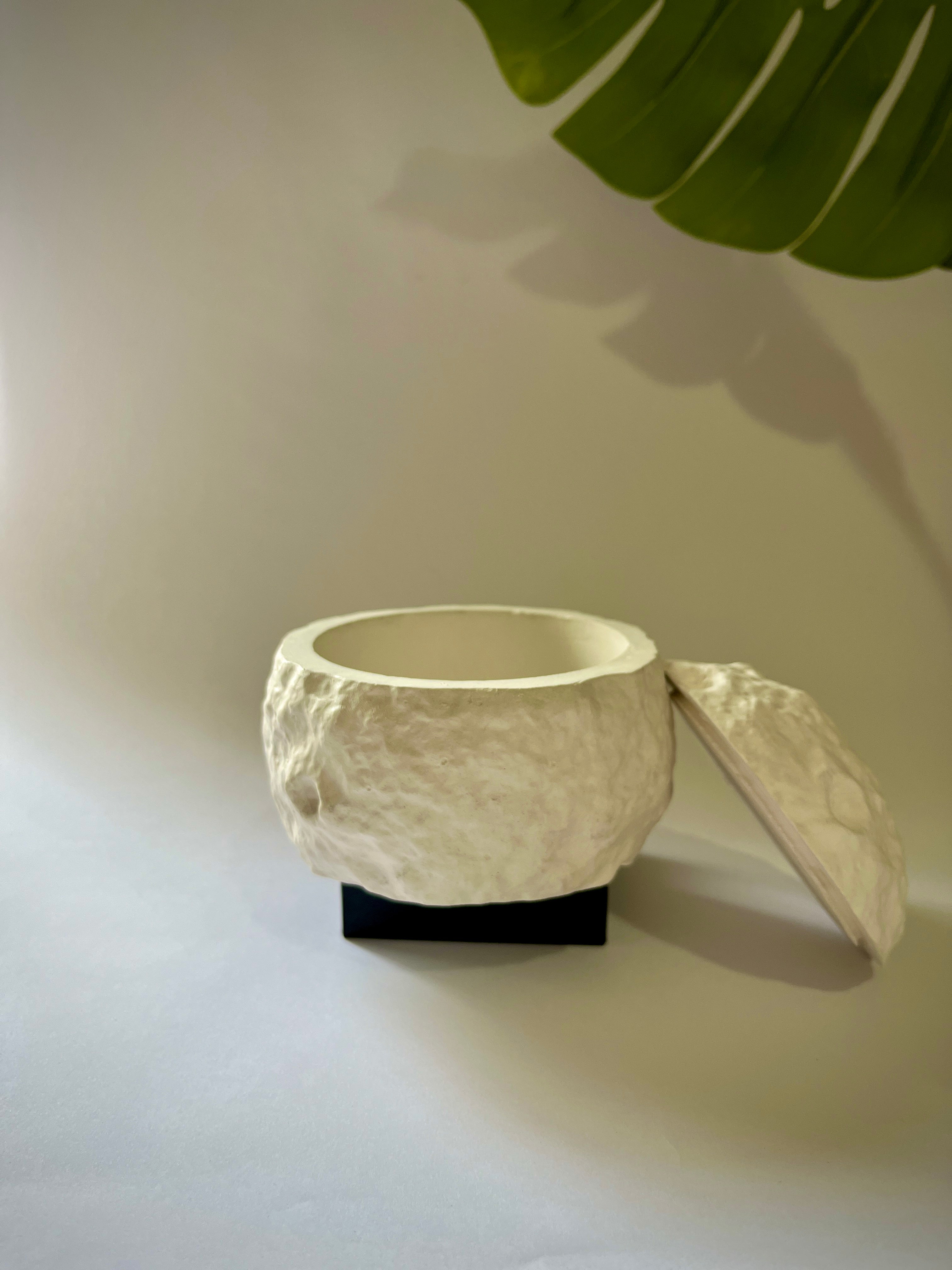 Cratera – Concrete Vessel | Moonglow