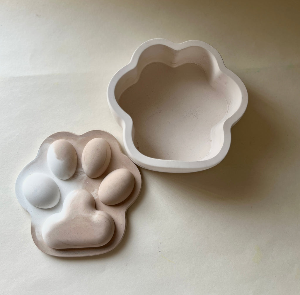 Pup-Prazzi – Concrete Vessel | Moonglow