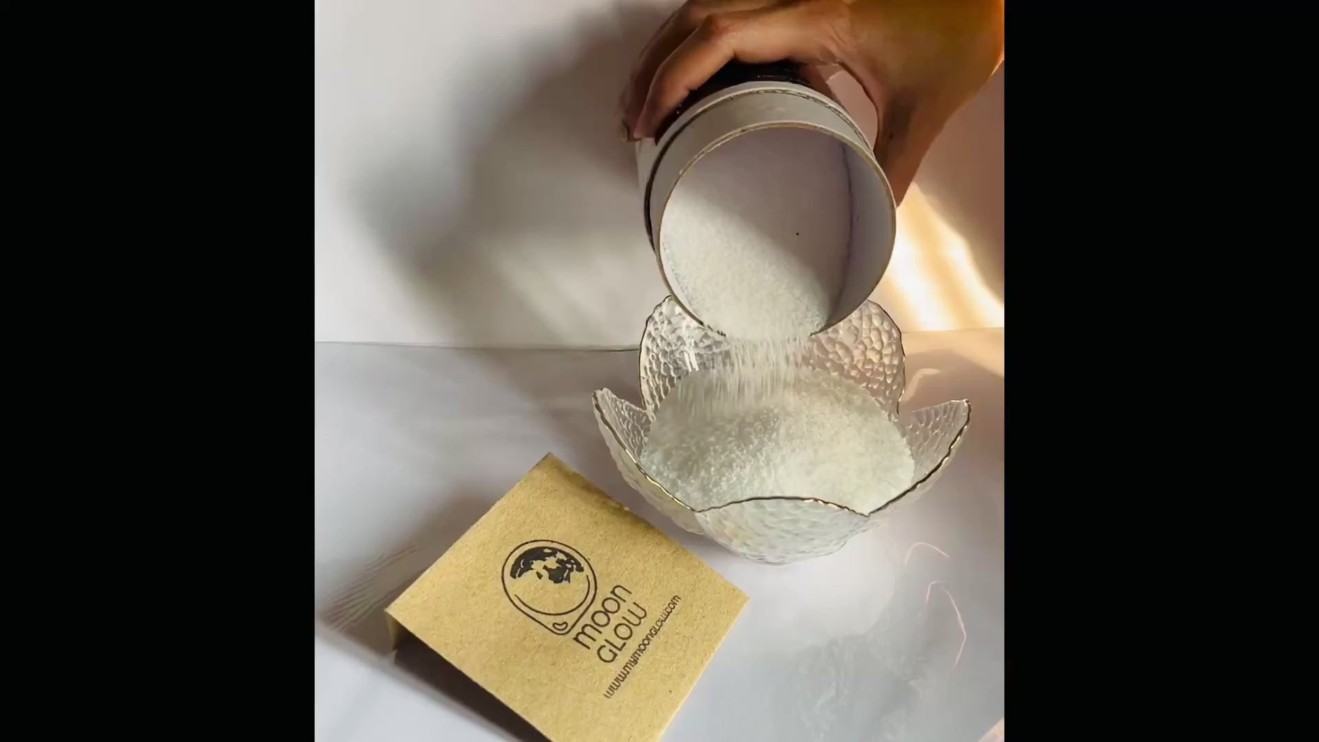 Load video: How to use moonglow pearl candles